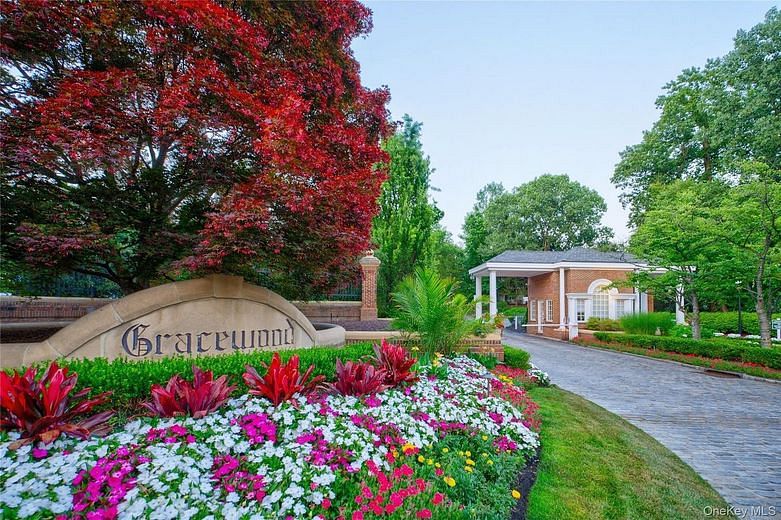 41 Evergreen Circle
