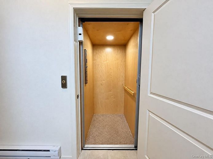 41 Greentree Court