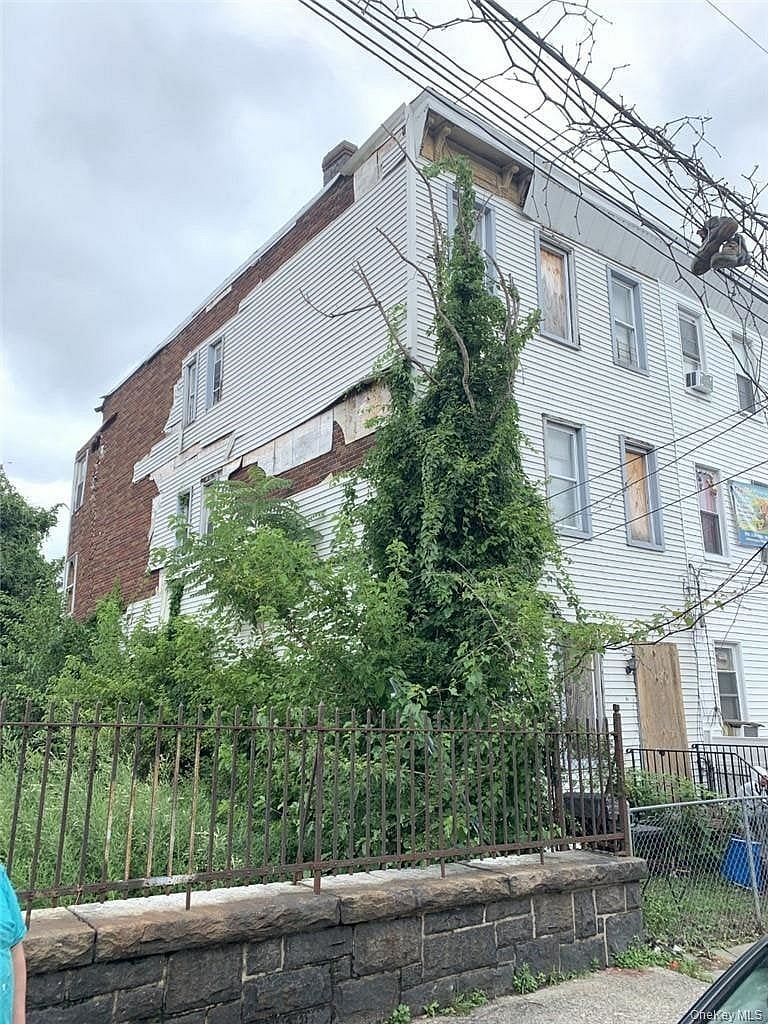 41 Groshon Avenue