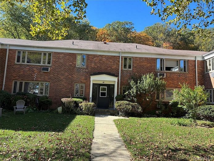 41 Lawrence Drive #A