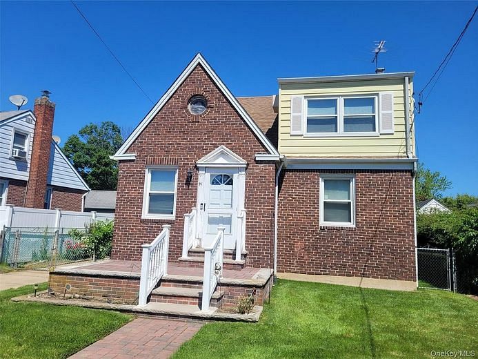 41 Nassau Boulevard