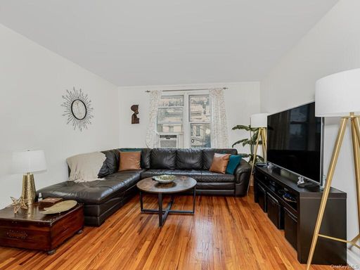 Image 1 of 15 for 41 Point Street #3B in Westchester, Yonkers, NY, 10707