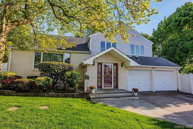 41 Robert Circle