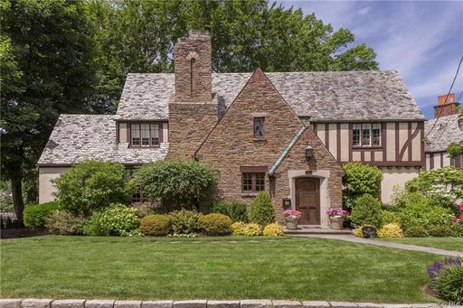 Image 1 of 34 for 41 Summit Avenue in Westchester, Bronxville, NY, 10708