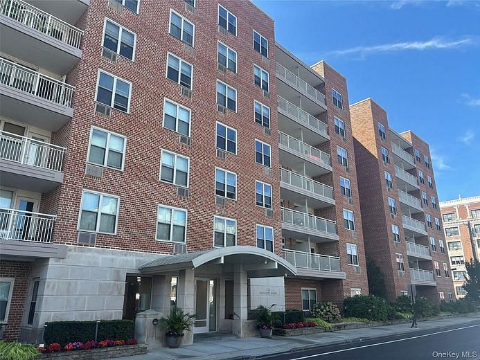 410 E. Broadway #3S