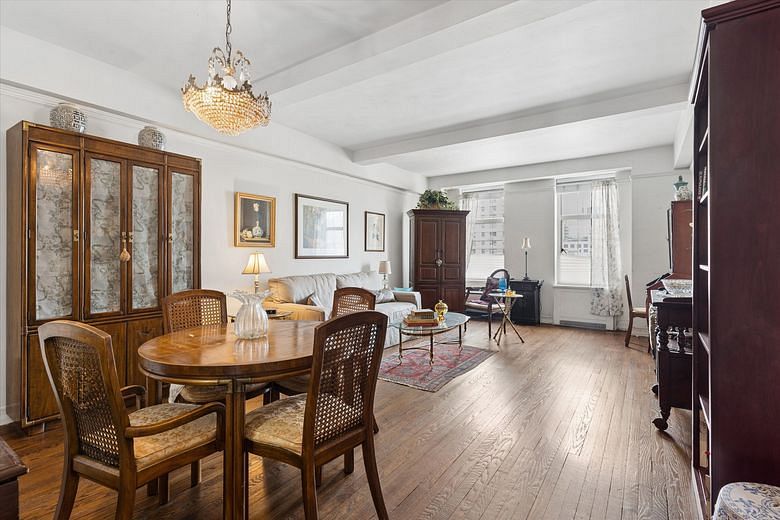 410 West 24th Street #10H