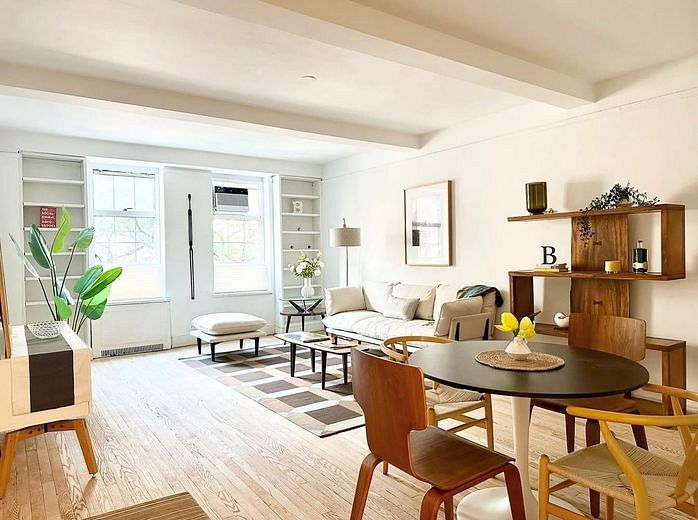 410 West 24th Street #4L