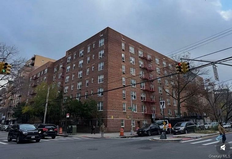 4107 Bowne Street #3F