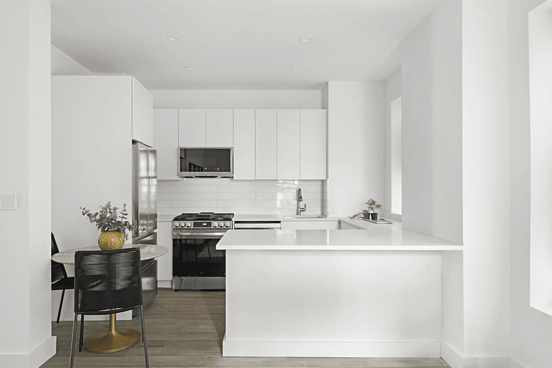 411-421 Manhattan Avenue #4