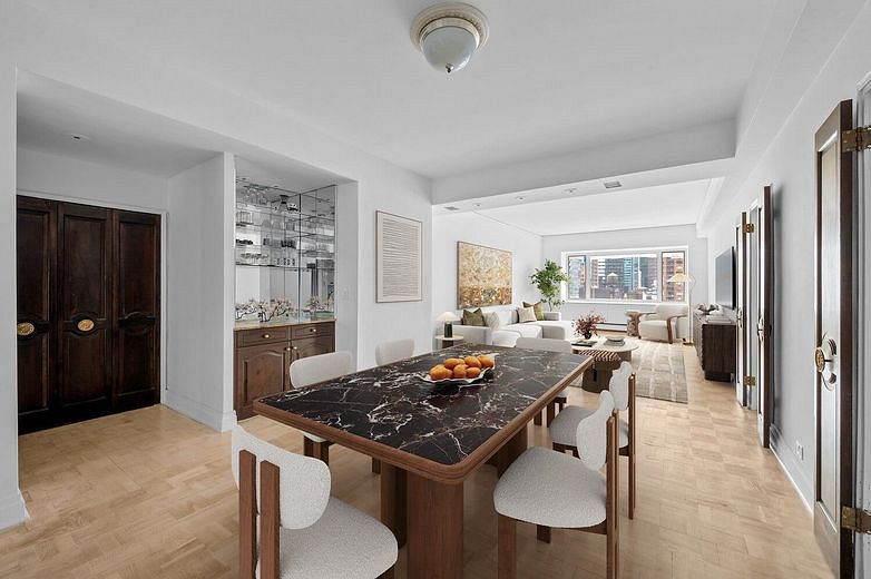 411 East 53rd Street #17L