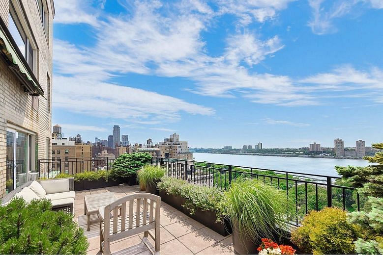 411 West End Avenue #18D