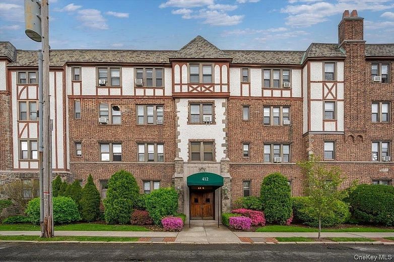 412 Munro Avenue #2H