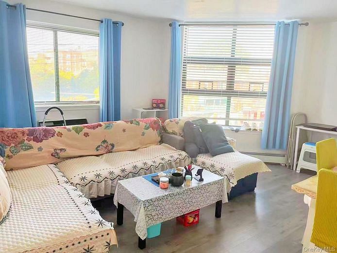 4133 Parsons Boulevard #3C