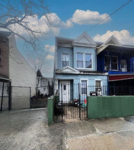 414-416 E 182nd Street