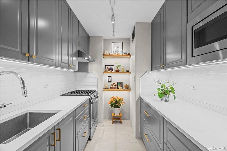 4140 Union Street #4M