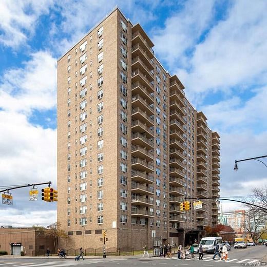 4140 Union Street #4M