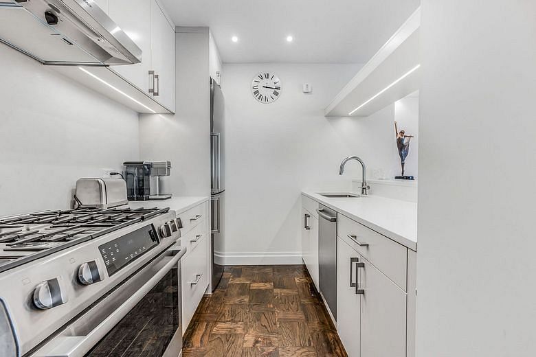 415 East 37th Street Extension #9L