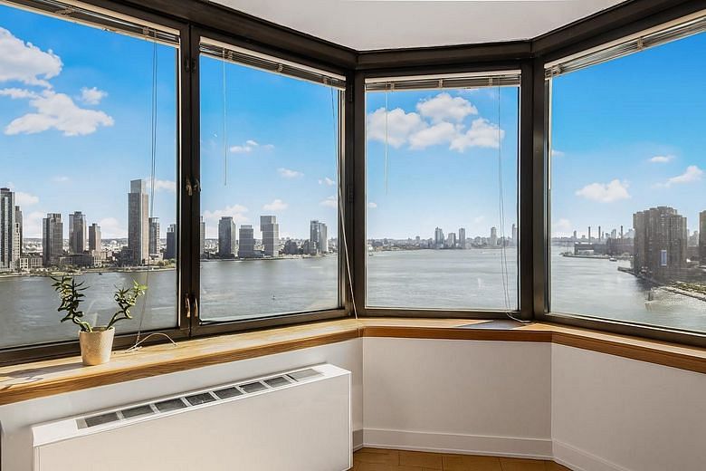 415 East 37th Street #23D