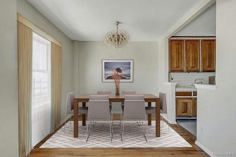 415 Gramatan Avenue #5D