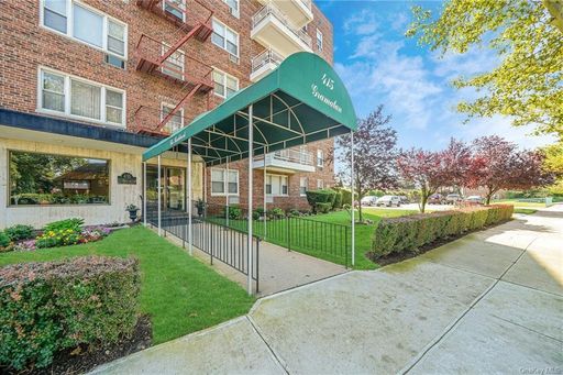 Image 1 of 27 for 415 Gramatan Avenue #5F in Westchester, Mount Vernon, NY, 10552