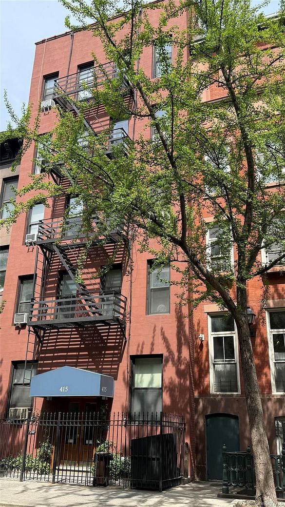 415 W 46 Street #2D