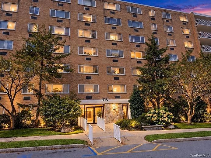416 Benedict Avenue #3G