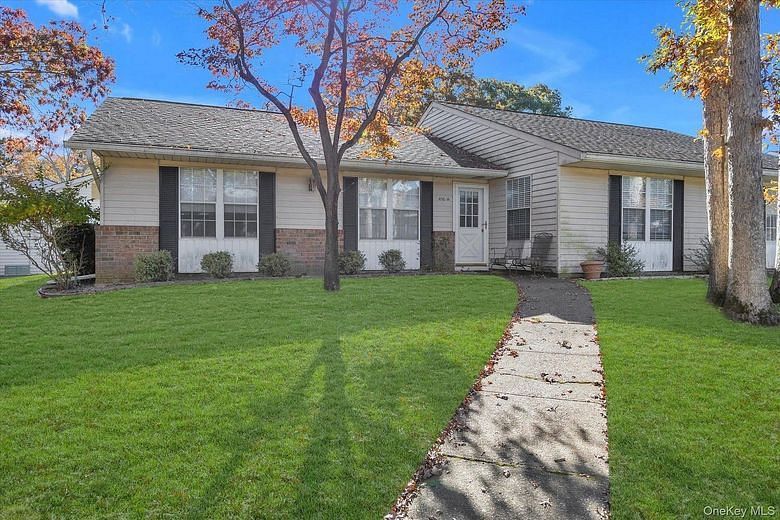 416 Weymouth Court #A