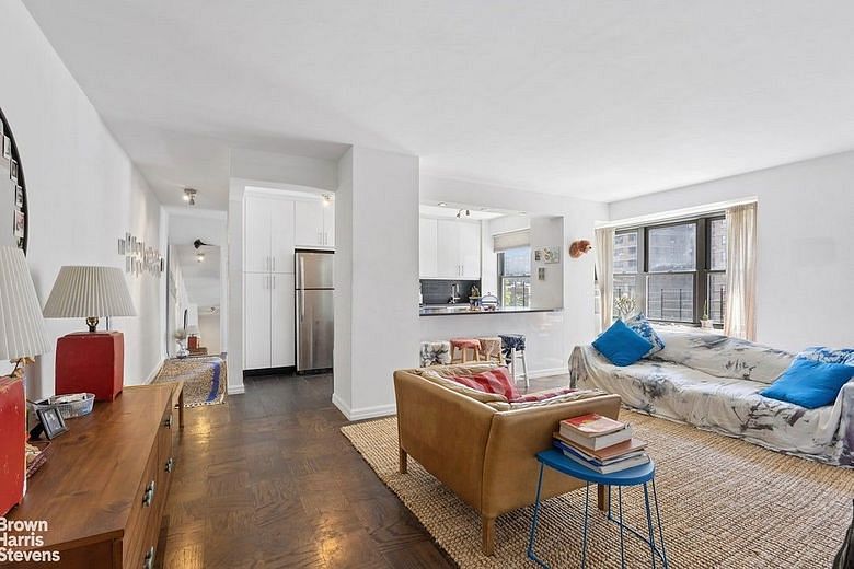 417 Grand Street #D302