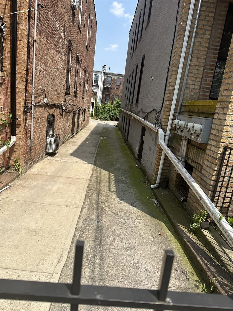 419 Van Siclen Avenue