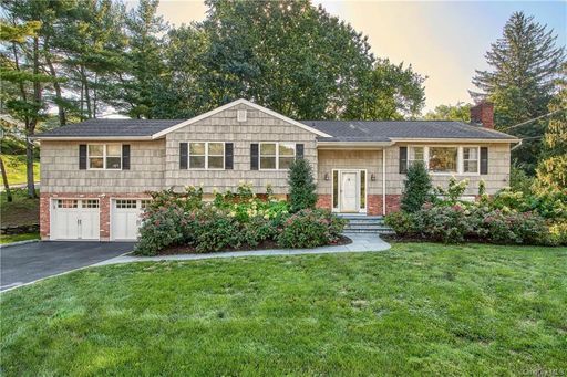 Image 1 of 24 for 106 Duxbury Road in Westchester, Purchase, NY, 10577