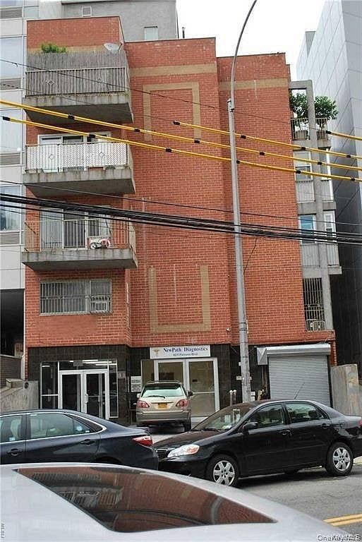 42-11 Parsons Boulevard #1B