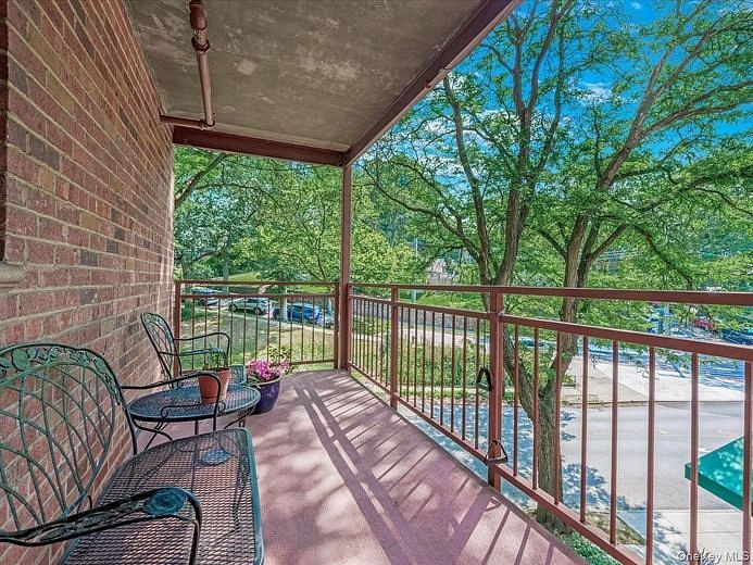 42-30 Douglaston Parkway #3L