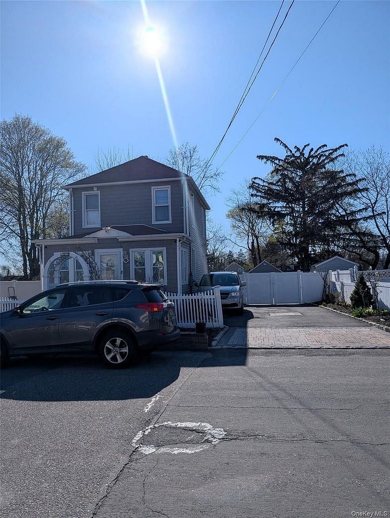42 3rd Avenue