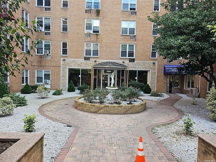 42-42 Colden Street #622