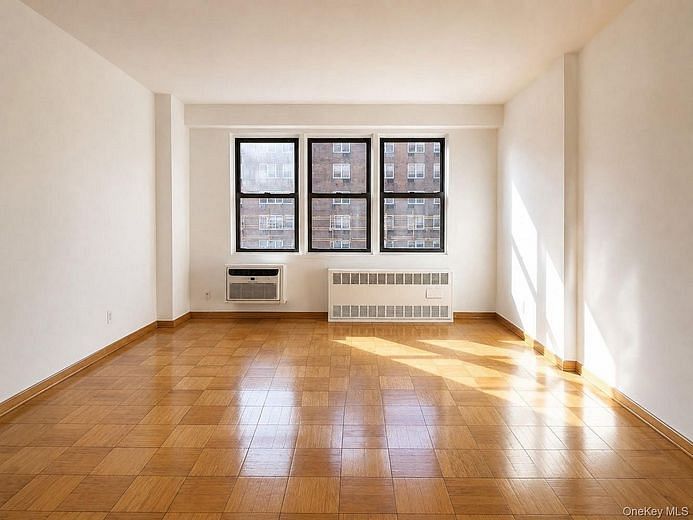 42-55 Colden Street #11V