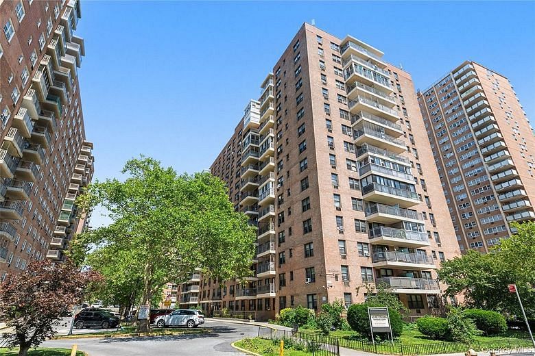 42-55 Colden Street #15J