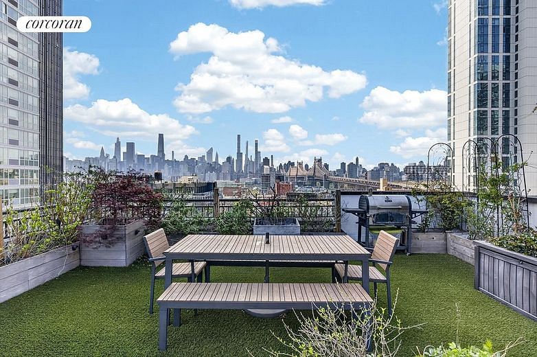 42-60 Crescent Street #PH10C