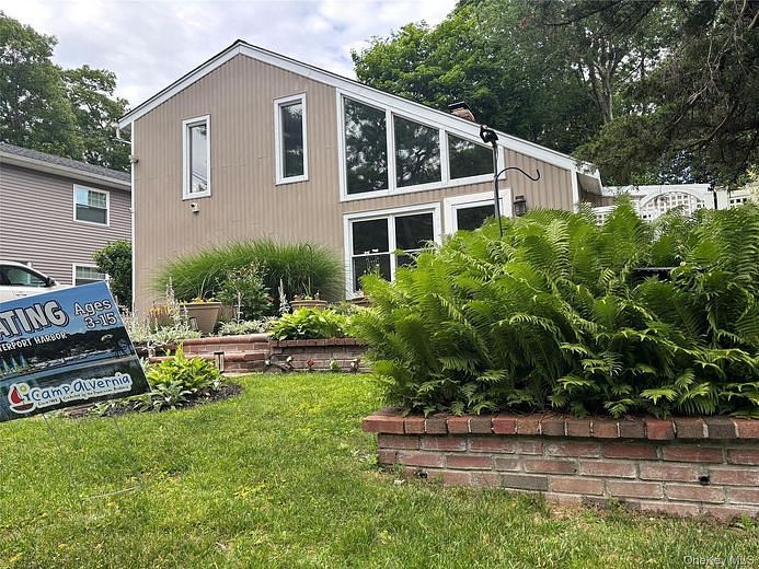 42 Bennett Avenue