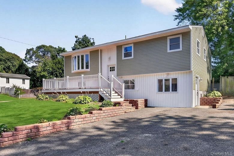 42 Crestwood Lane