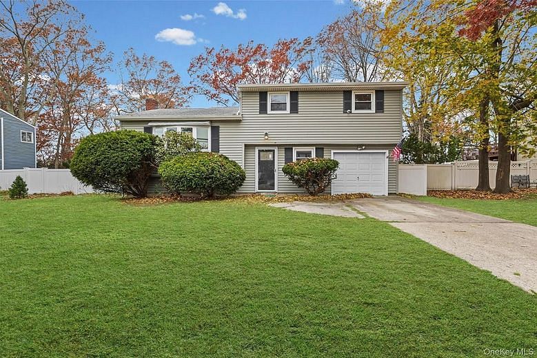 42 Holiday Park Drive