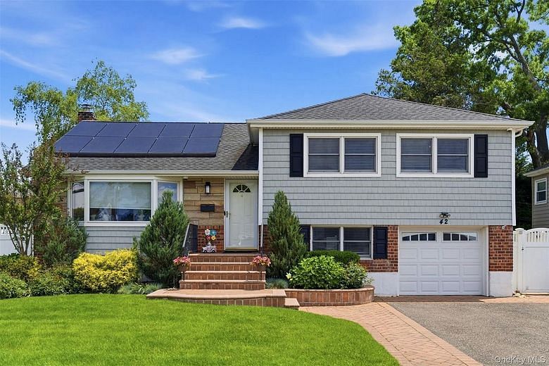 42 Kathleen Drive E