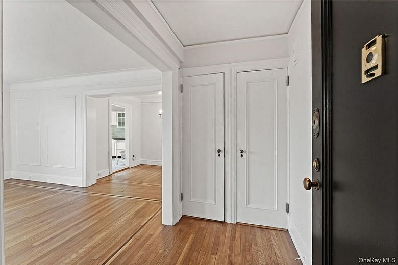 42 Pondfield West Road #6D