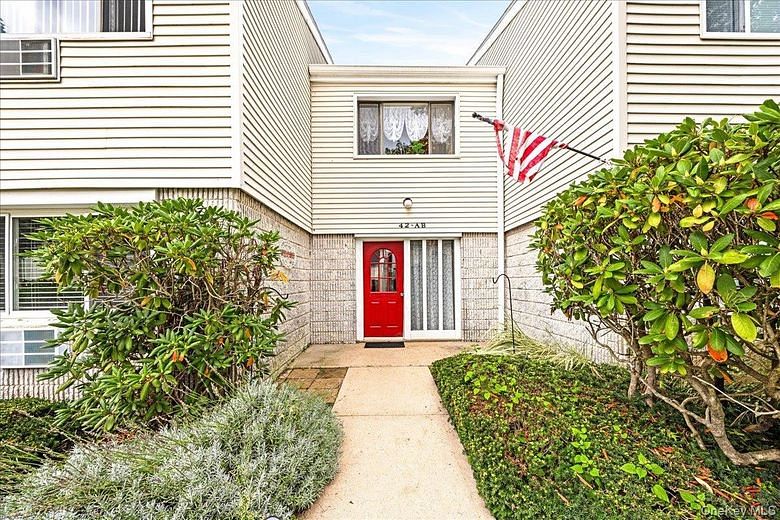 42 Richmond Boulevard #3A