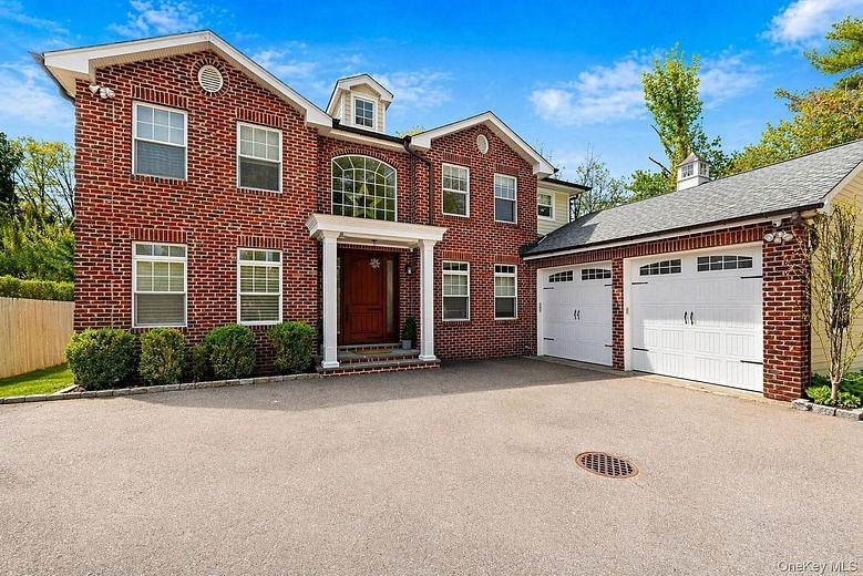 42 Skunks Misery Road