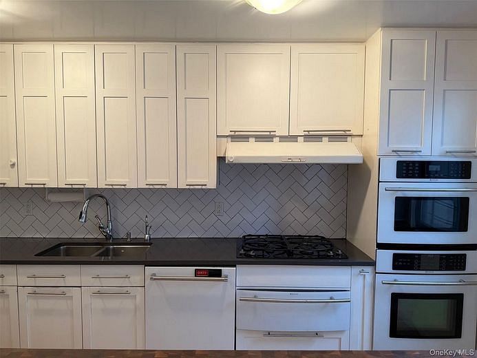 420 E 51st Street #8DE