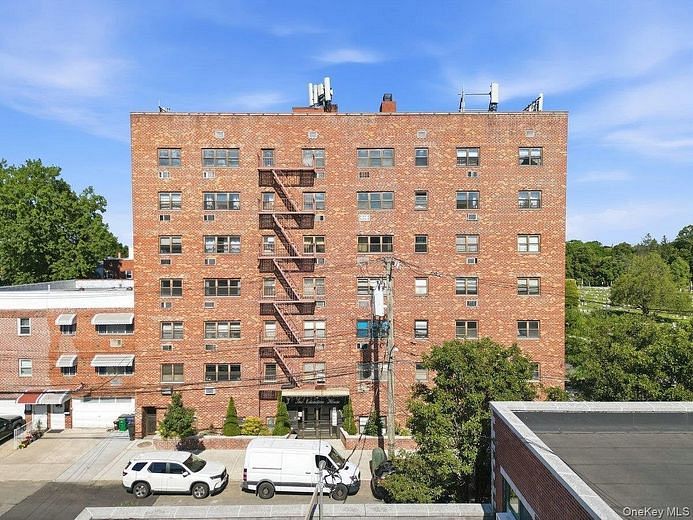 4200 Herkimer Place #4F