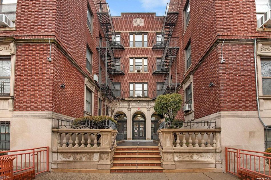 Image 1 of 10 for 421 Crown Street #16R in Brooklyn, Crown Heights, NY, 11225