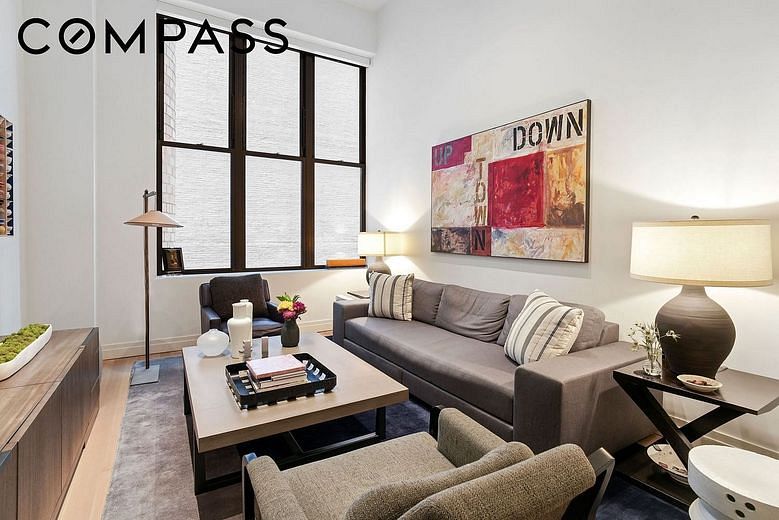 421 Hudson Street #221