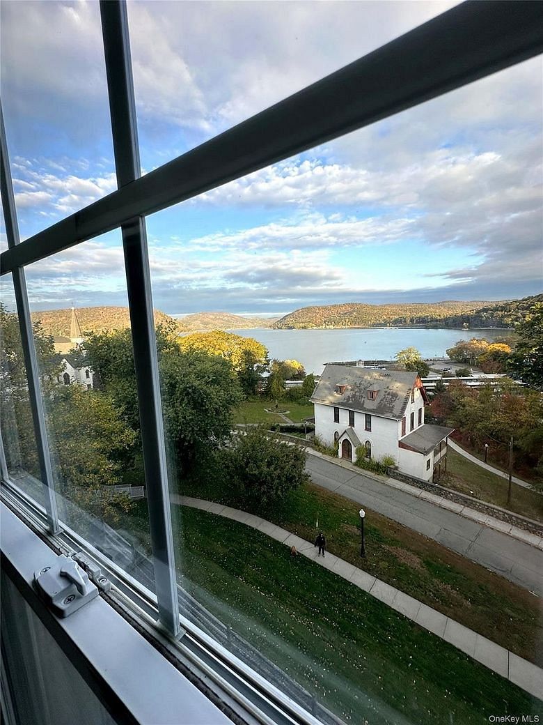 421 Northview Court #421