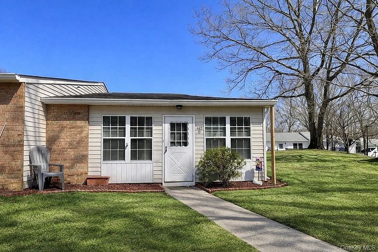 421 Weymouth Court #D